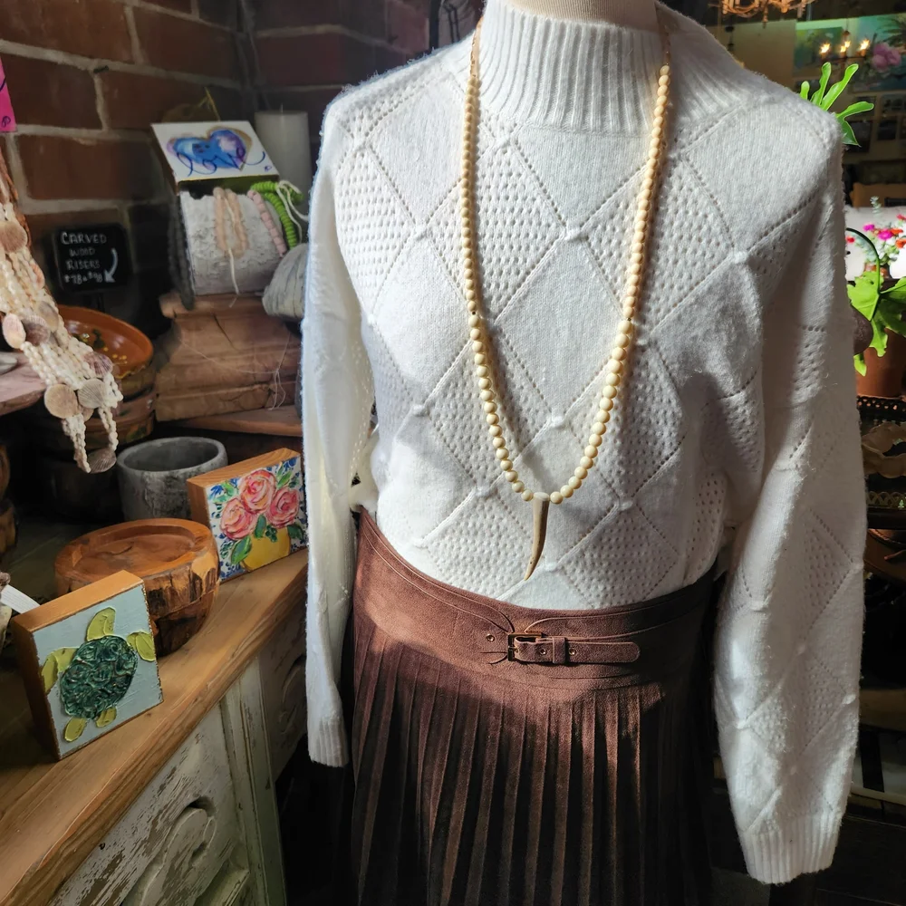 Beige & Black Beaded Necklace - Picture 10 of 15